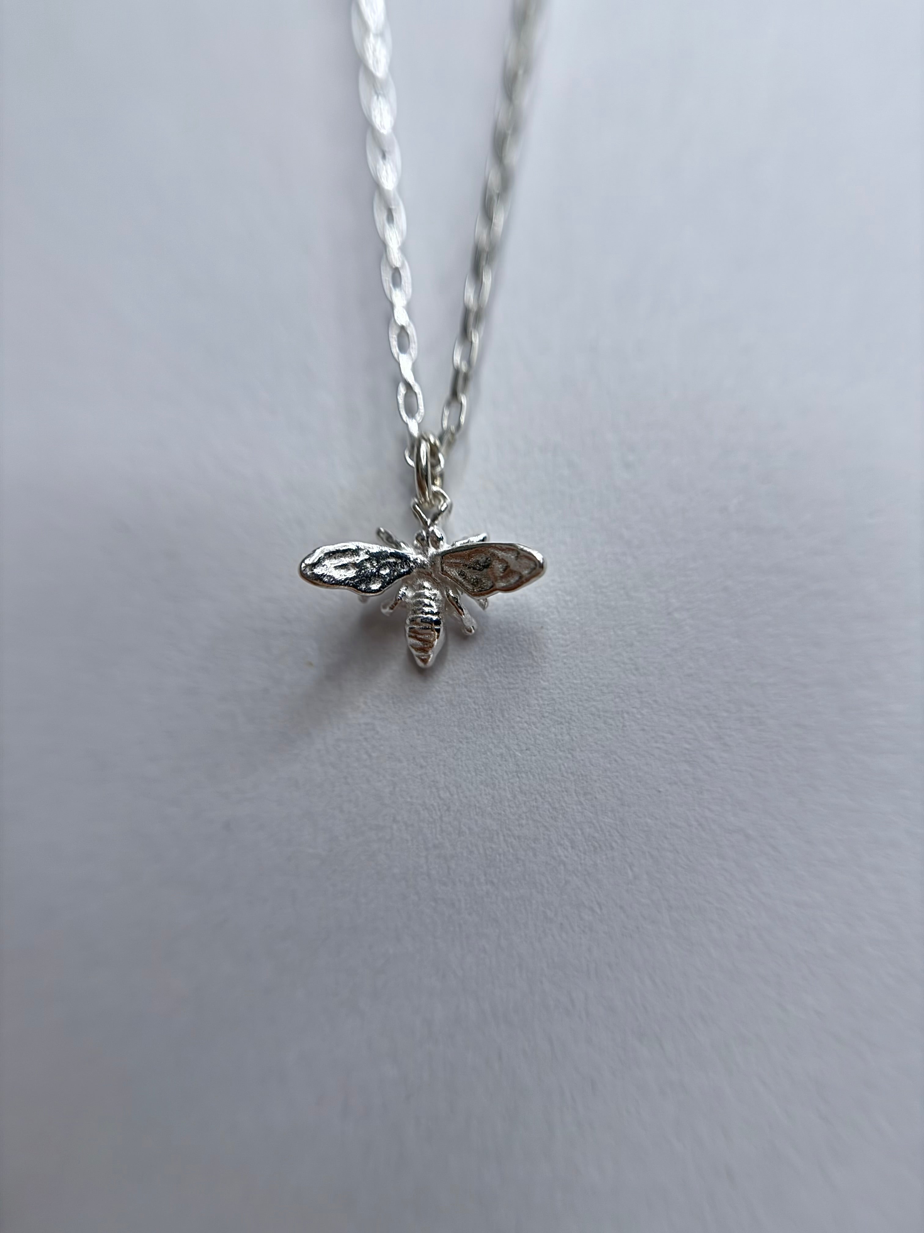 GOSSAMER NECKLACE
